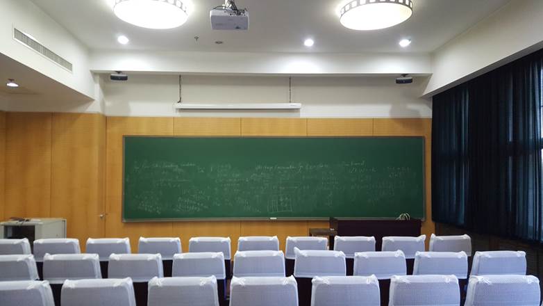 清華大學(xué)報告廳改造前.jpg