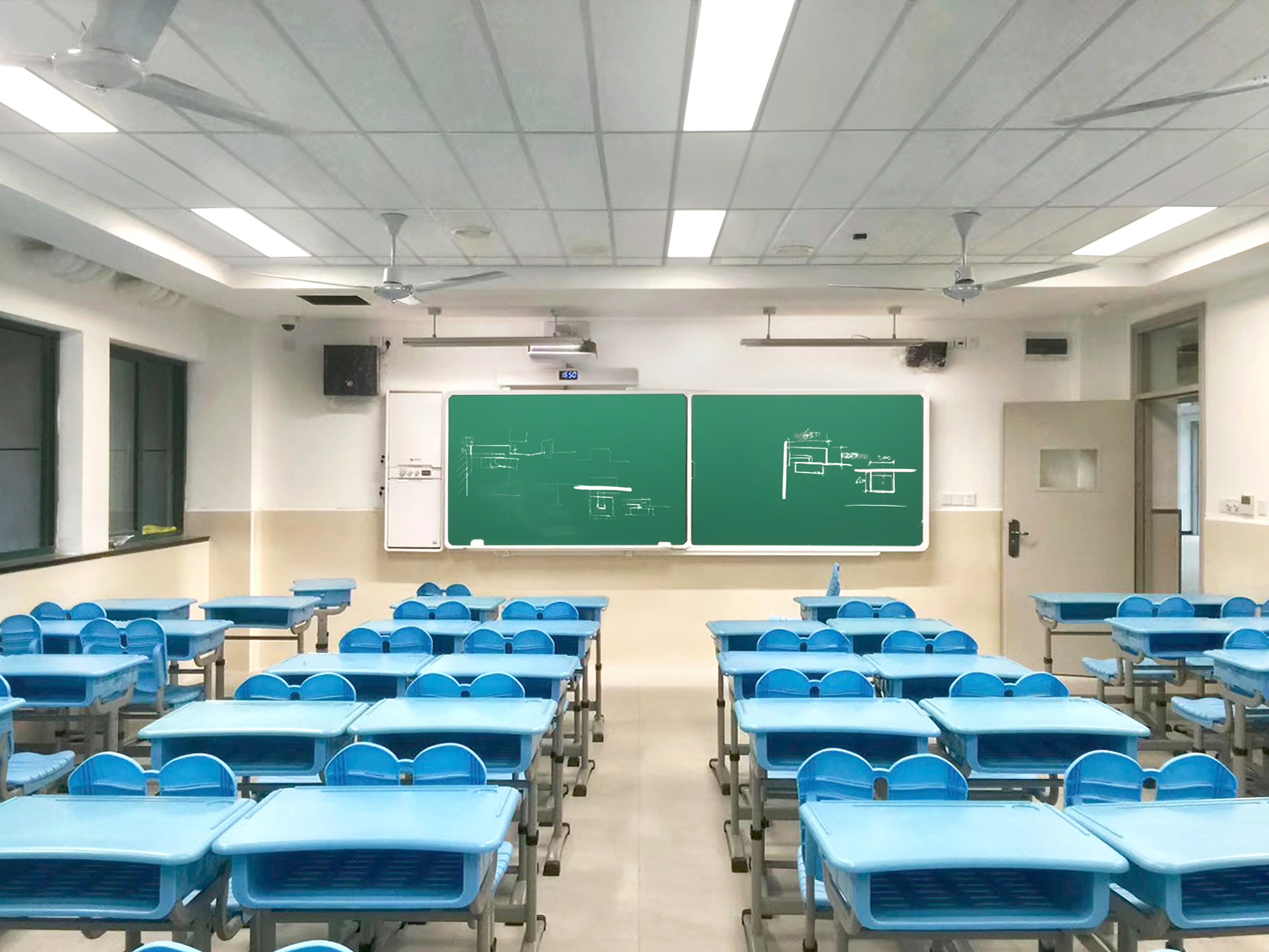 上海市行知中學(xué).jpg